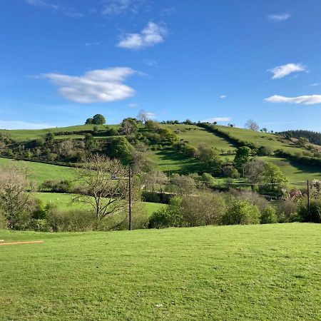 הוילה אוסווסטרי The Snug At Coed Y Gaer מראה חיצוני תמונה