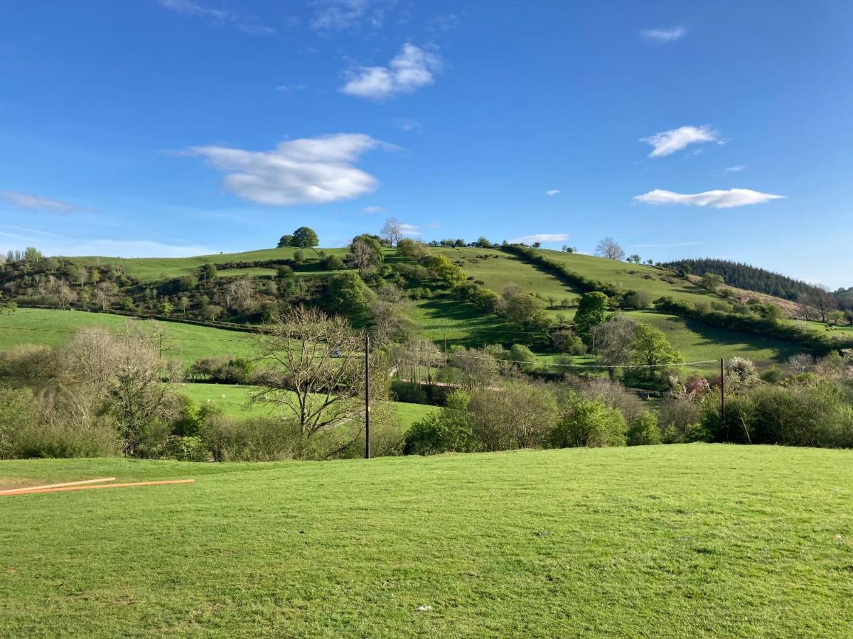 הוילה אוסווסטרי The Snug At Coed Y Gaer מראה חיצוני תמונה