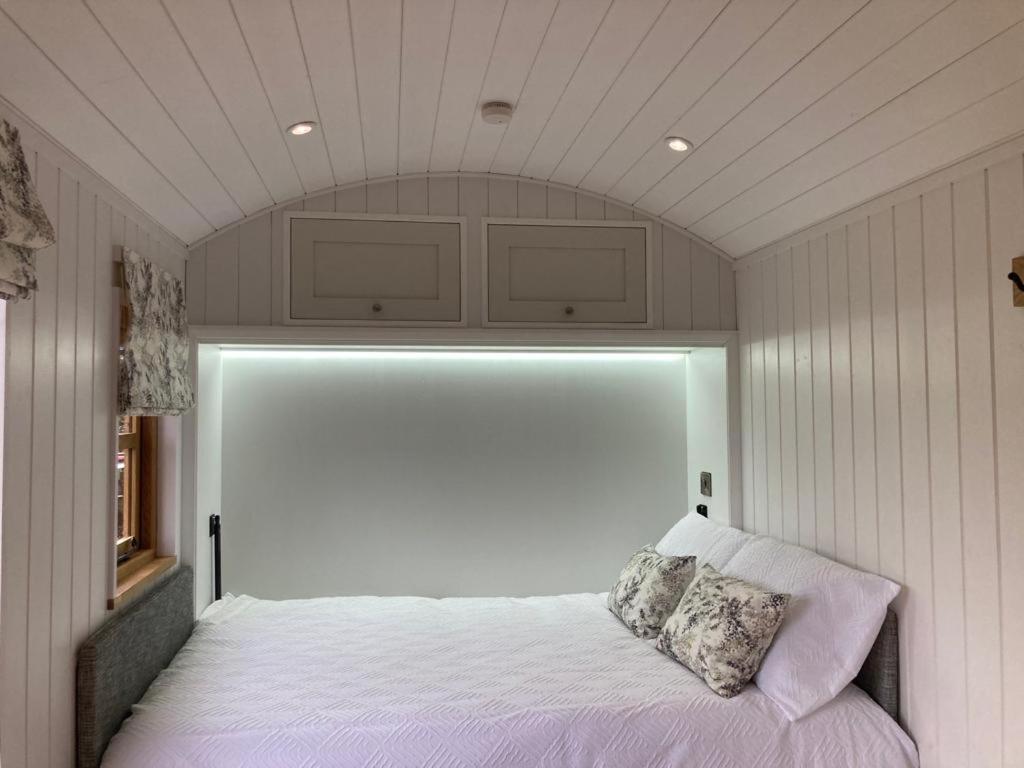 הוילה אוסווסטרי The Snug At Coed Y Gaer מראה חיצוני תמונה